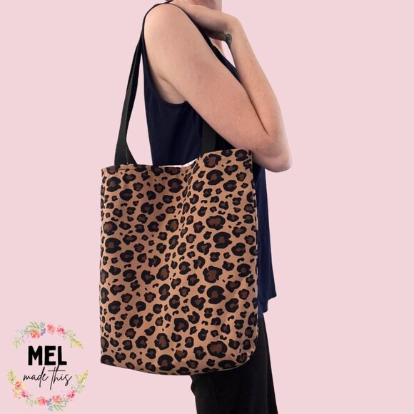 Cheetah Tote Bag - Light Pink Satin Lining - Picture 1 of 3